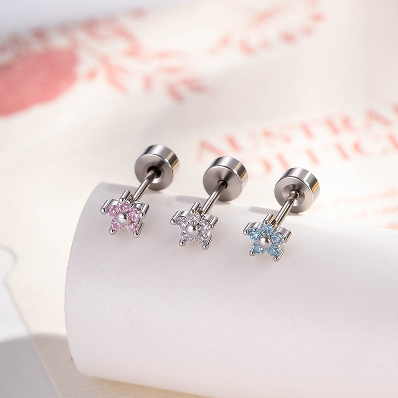 Body Jewelry Hypoallergenic - 20G Floral Star Hypoallergenic Titanium Cubic