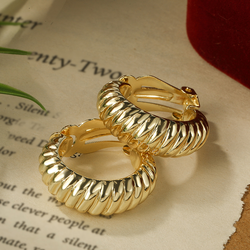 Stainless Steel Croissant Chun – Body Jewelry Hypoallergenic recenzja i cena