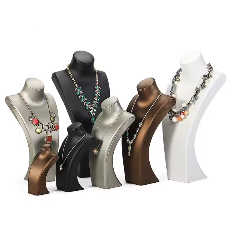 Drawn half body model necklace – Body Jewelry Quality recenzja i cena
